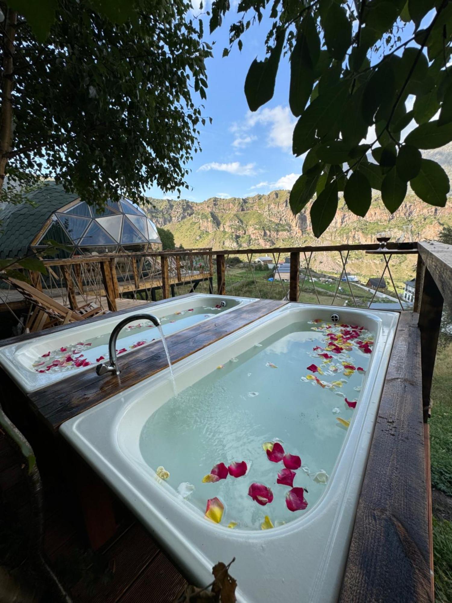 Glamping Emerald Kasbegi Buitenkant foto